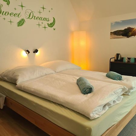 Lichtdurchflutetes Zimmer - Kaeppele Waldbuttelbrunn Exteriér fotografie