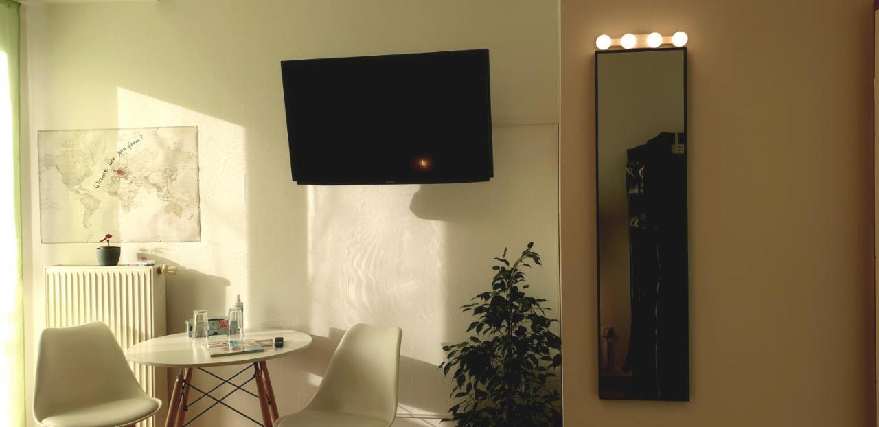 Lichtdurchflutetes Zimmer - Kaeppele Waldbuttelbrunn Exteriér fotografie