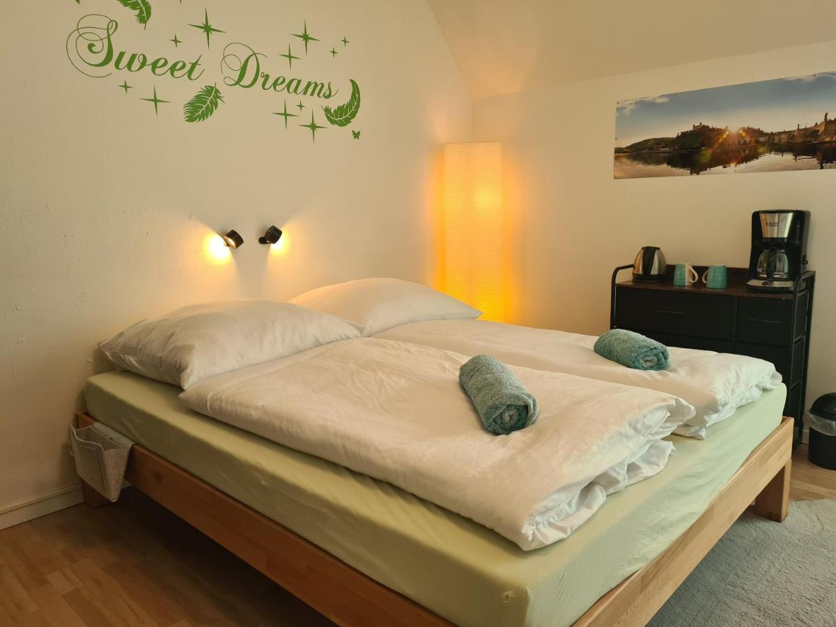 Lichtdurchflutetes Zimmer - Kaeppele Waldbuttelbrunn Exteriér fotografie